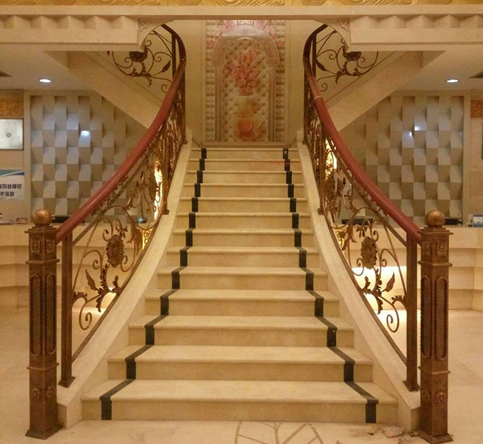 �p������